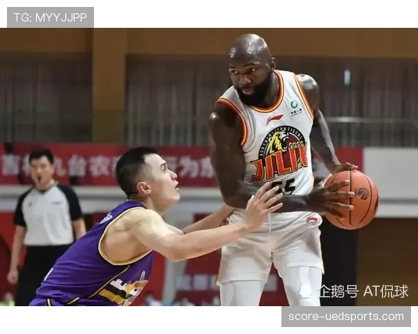技术犯规和违体犯规区别是什么？规则解析与判罚标准